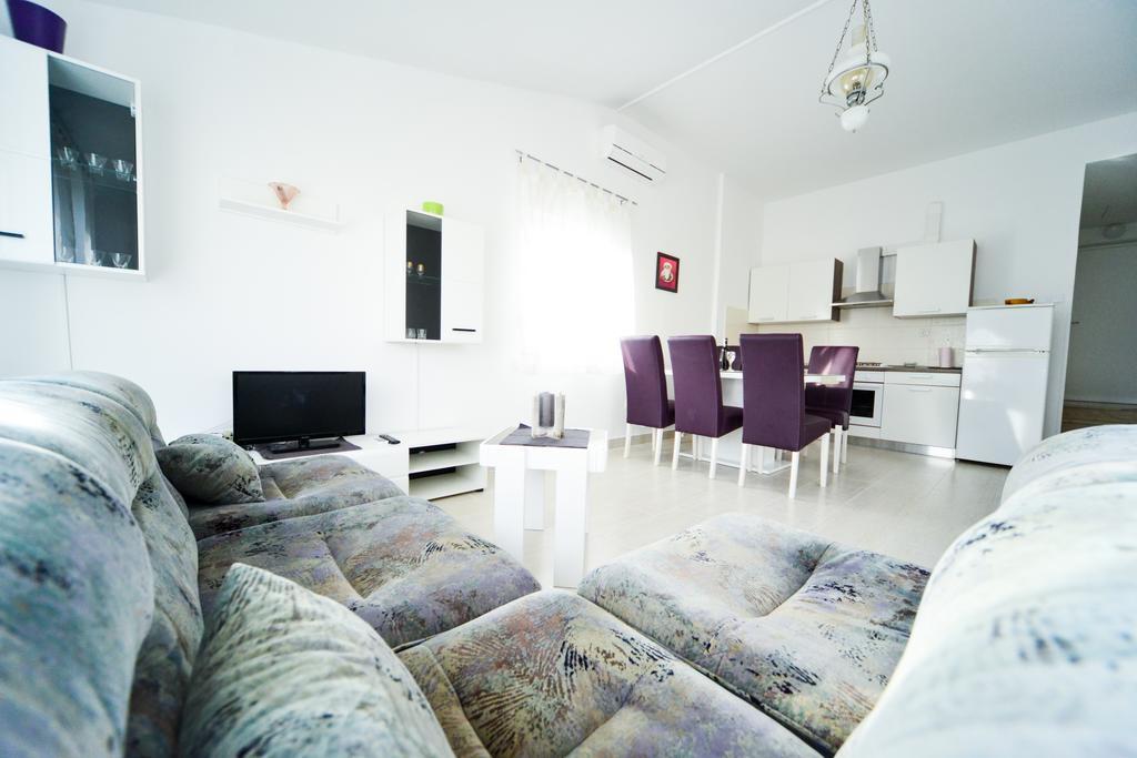 Apartments Valentina Petrcane Esterno foto