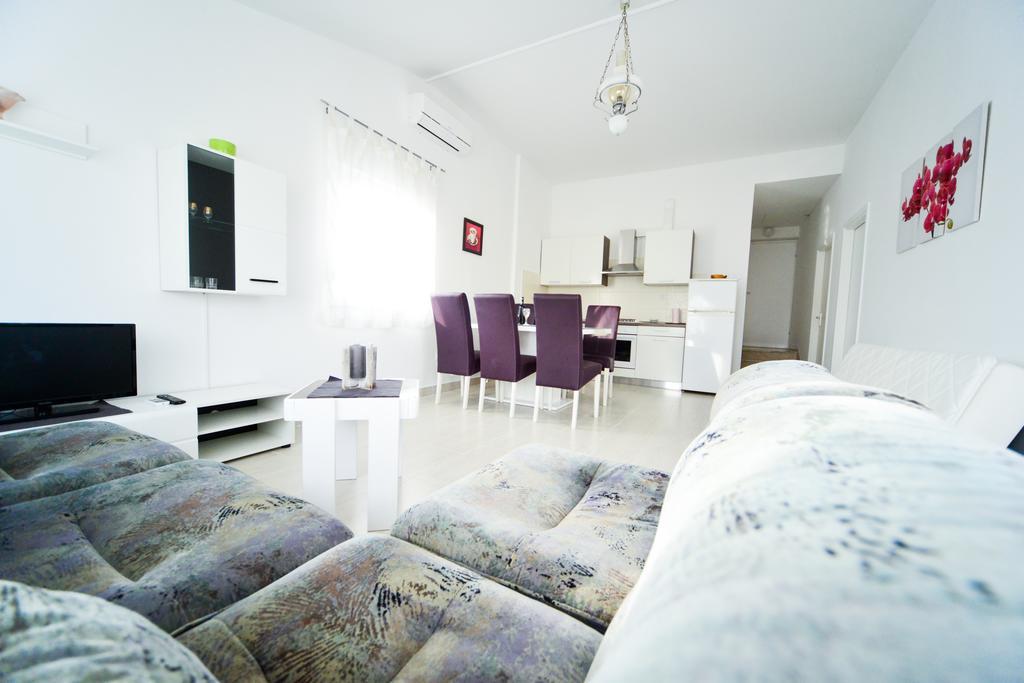 Apartments Valentina Petrcane Esterno foto