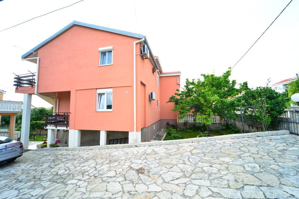 Apartments Valentina Petrcane Esterno foto