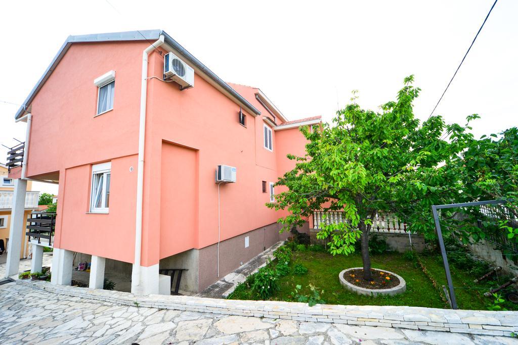 Apartments Valentina Petrcane Esterno foto